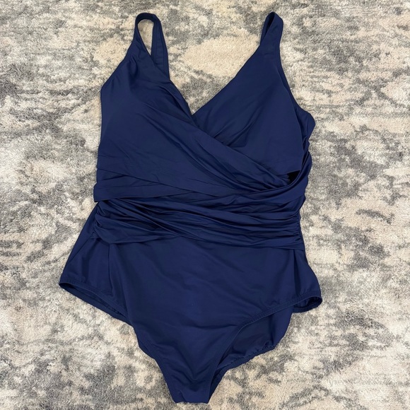 Lands' End Classic Navy One Piece Swimsuit V Neck 22W/L - Picture 1 of 4
